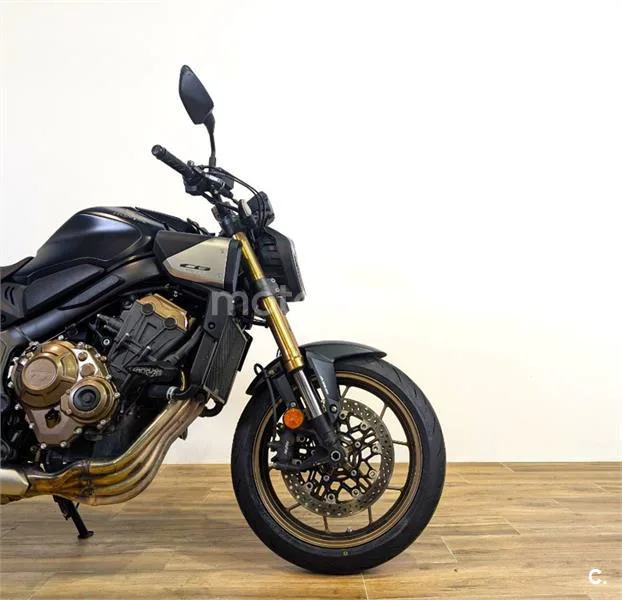 Honda CB 650 R – Vista 4