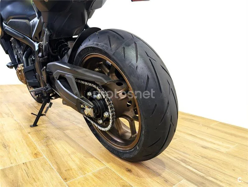 Honda CB 650 R – Vista 10