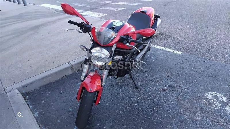 Ducati Monster 695 – Vista 3