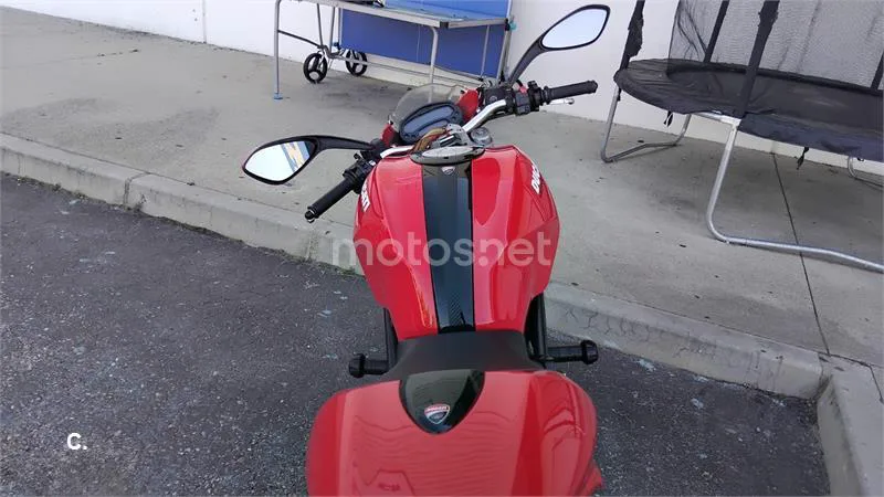 Ducati Monster 695 – Vista 4
