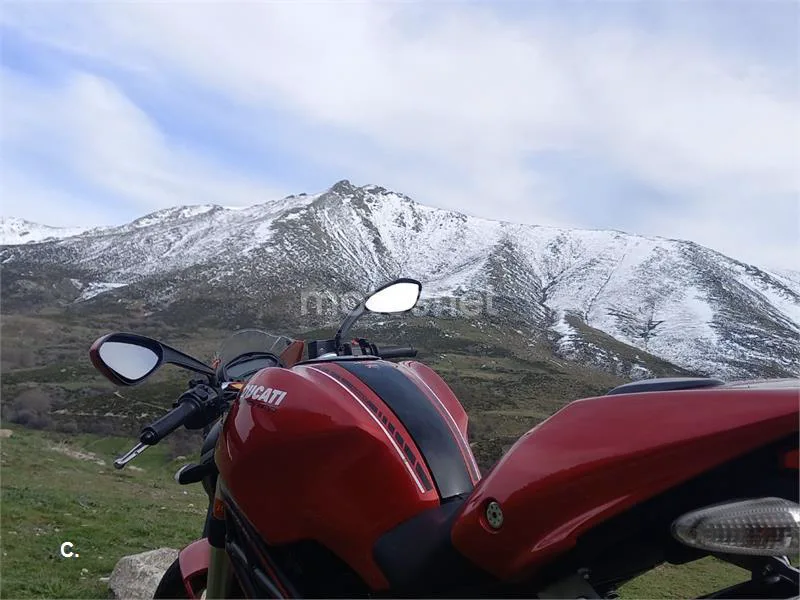 Ducati Monster 695 - Vista 9