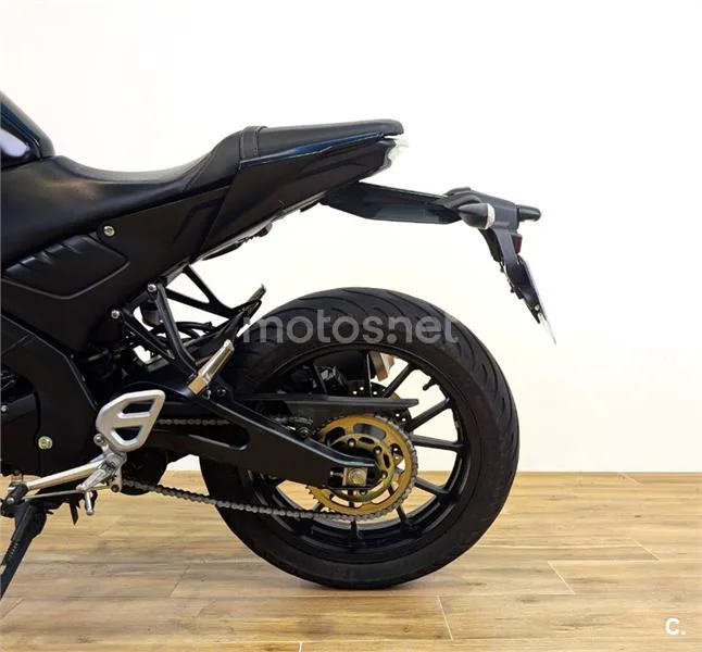 Yamaha MT-125 – Vista 9