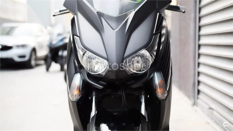 Yamaha XMAX 250 – Vista 12