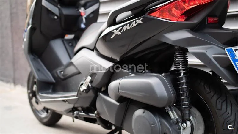 Yamaha XMAX 250 – Vista 18