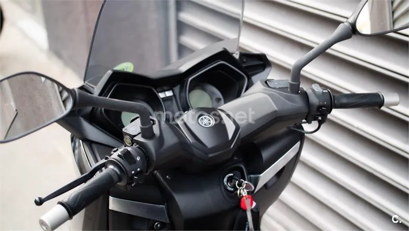 Yamaha XMAX 250 – Vista 19