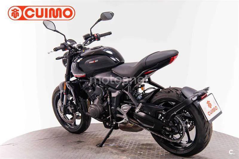 Triumph Trident 660 – Vista 6