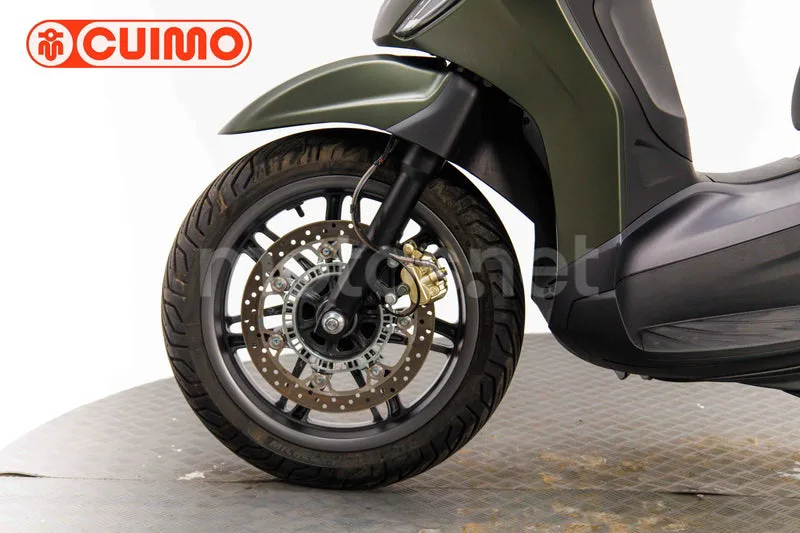 Piaggio Beverly S 400 – Vista 19