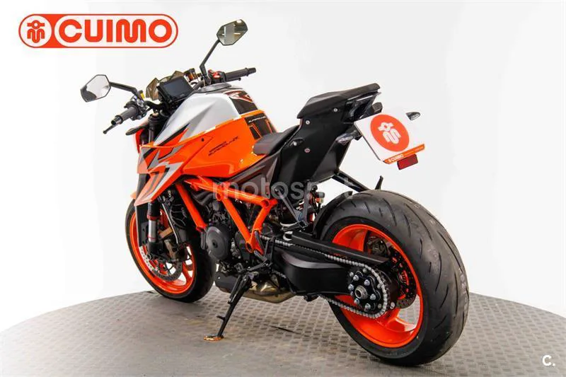 KTM 1290 Super Duke R – Vista 6