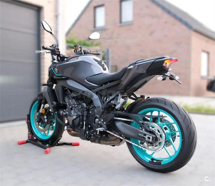 Yamaha MT-09 – Vista 2