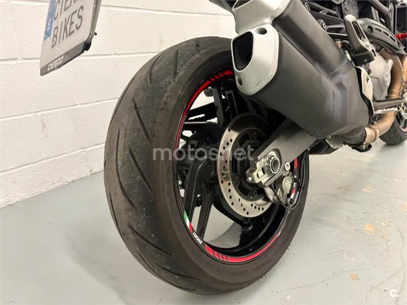 Ducati Monster 821 – Vista 14