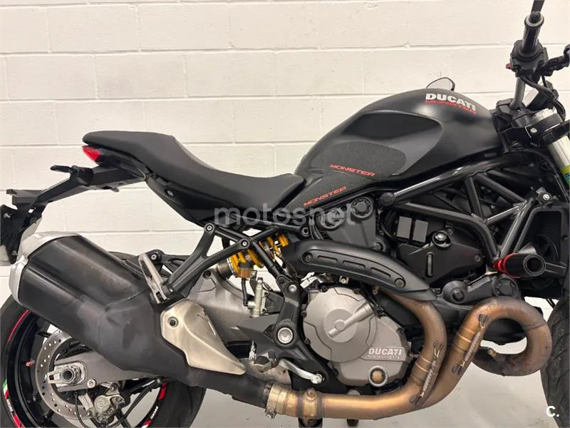 Ducati Monster 821 – Vista 17
