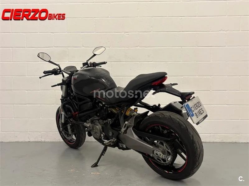 Ducati Monster 821 – Vista 4