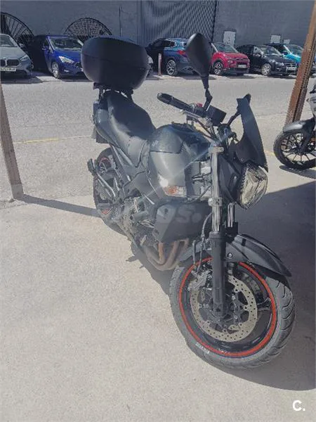 Suzuki GSR 600 – Vista 2