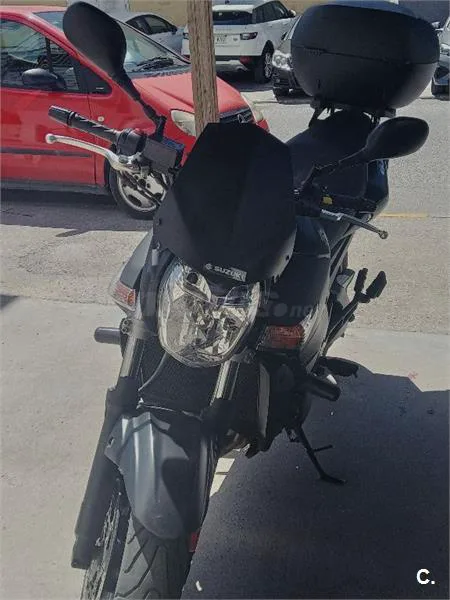 Suzuki GSR 600 – Vista 5