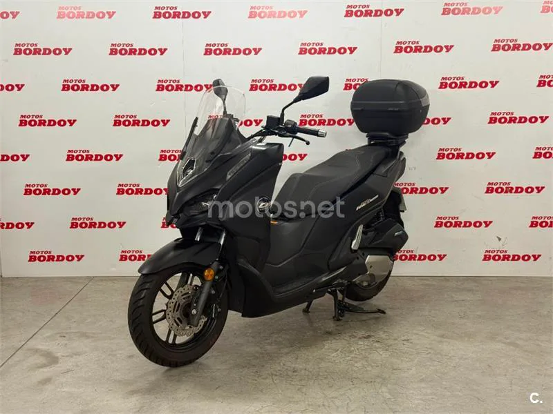 QJ Motor MTX 125 – Vista 4