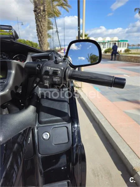 Honda GL 1800 Gold Wing – Vista 13