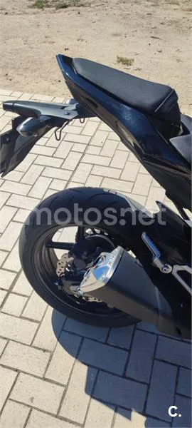 Kawasaki Z800 – Vista 13