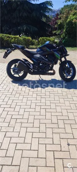 Kawasaki Z800 – Vista 15