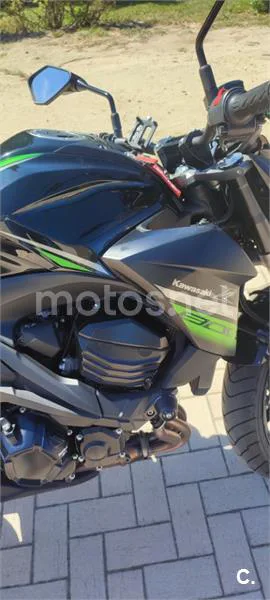 Kawasaki Z800 – Vista 8