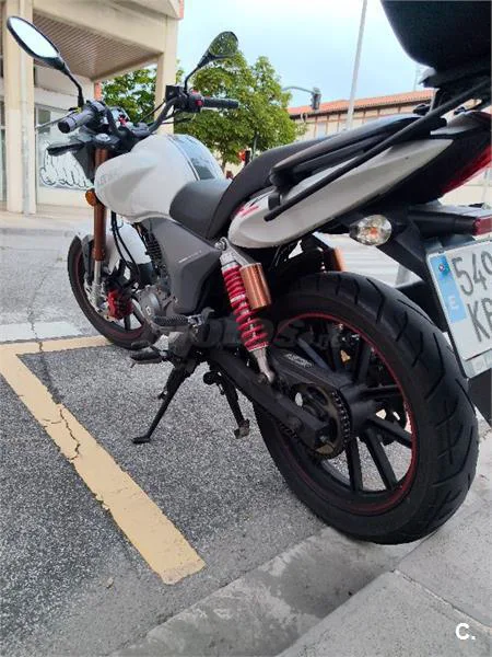 Keeway RKV 125 – Vista 4