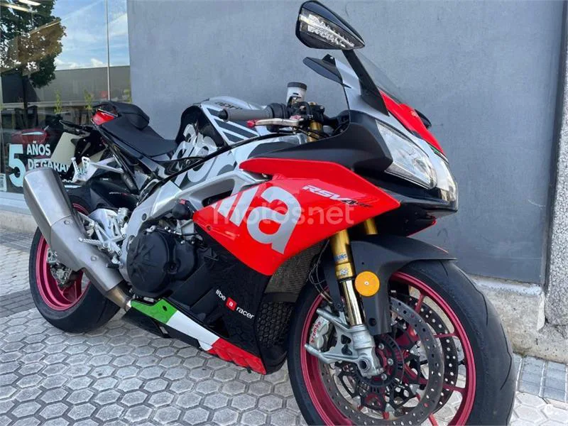 Aprilia RSV4 RF – Vista 6