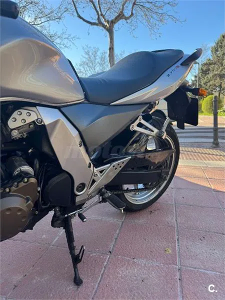 Kawasaki Z750 – Vista 4