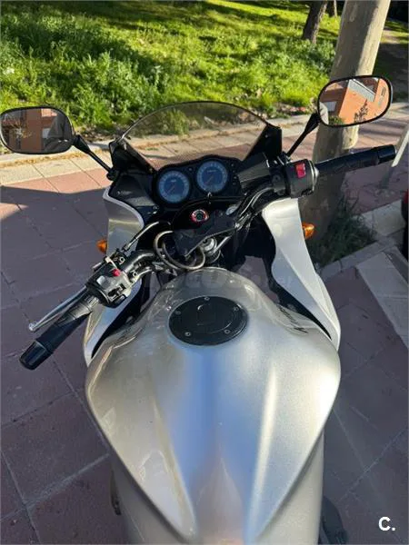 Kawasaki Z750 – Vista 5