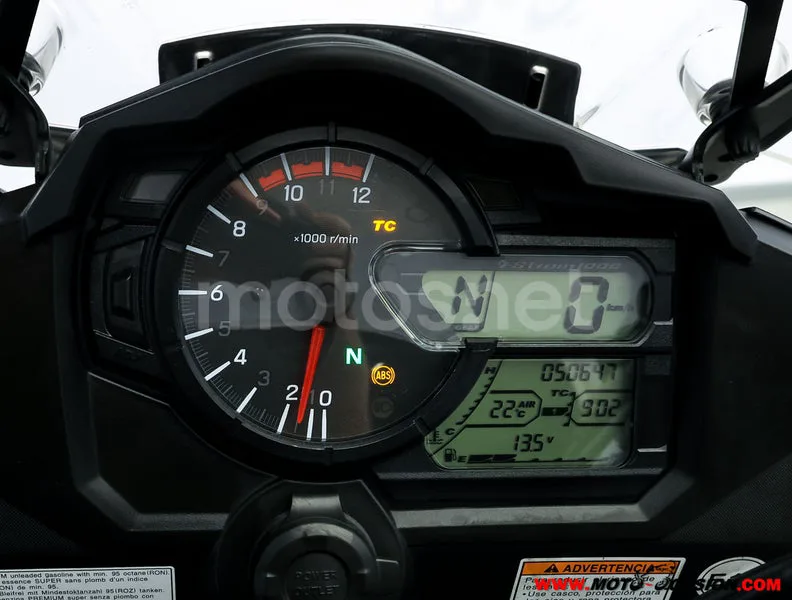 Suzuki V-Strom 1000 – Vista 5