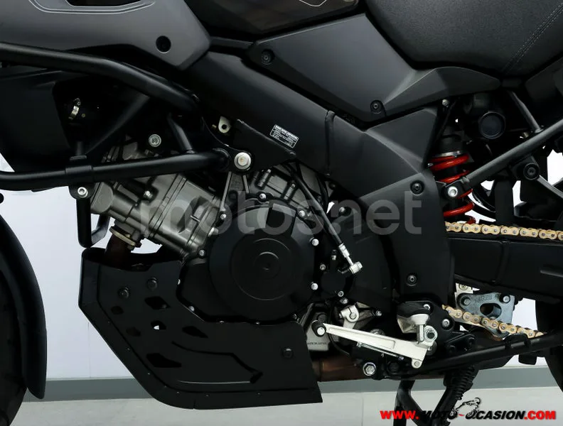 Suzuki V-Strom 1000 – Vista 9