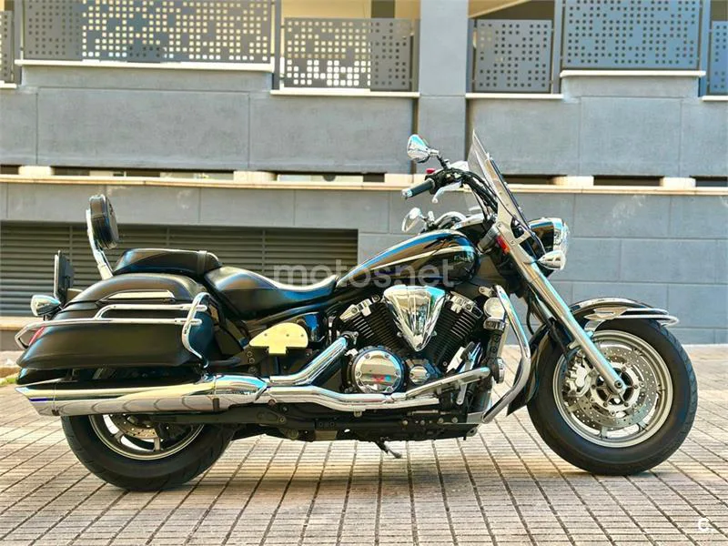 Yamaha XVS 1300A Midnight Star – Vista 21