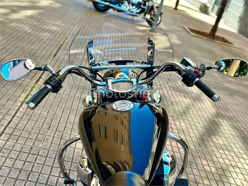 Yamaha XVS 1300A Midnight Star – Vista 24