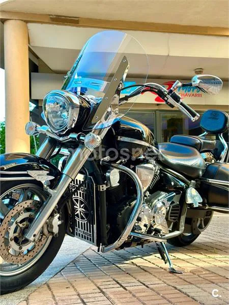Yamaha XVS 1300A Midnight Star – Vista 26