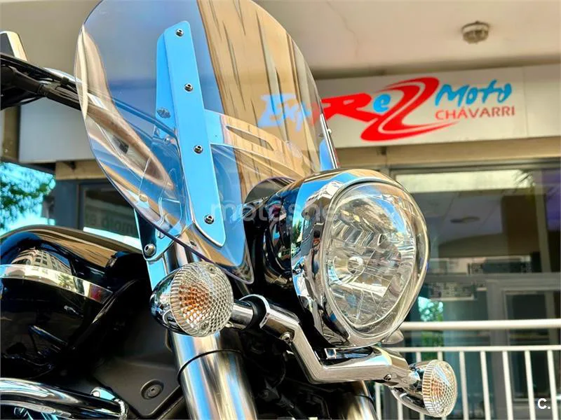 Yamaha XVS 1300A Midnight Star – Vista 39