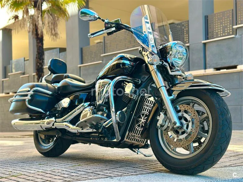 Yamaha XVS 1300A Midnight Star – Vista 9
