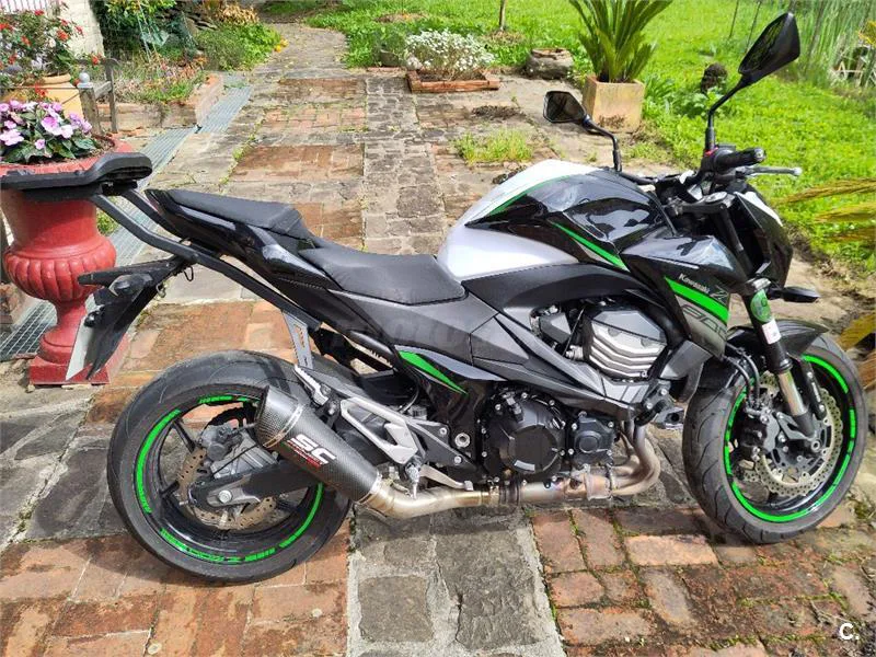 Kawasaki Z800 – Vista 6