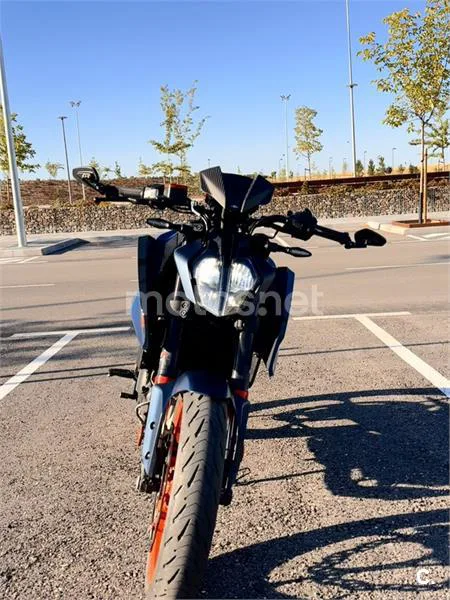 KTM 125 – Vista 2