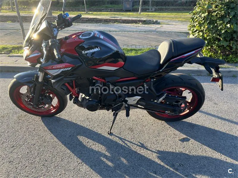 Kawasaki Z650 – Vista 2