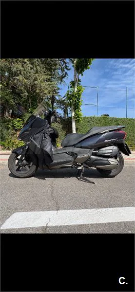 Kymco Super Dink 300 – Vista 2