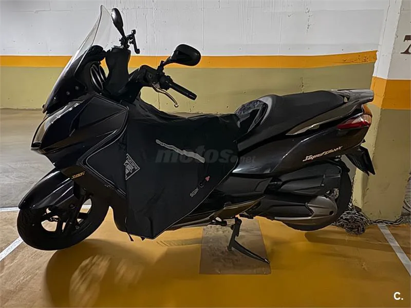 Kymco Super Dink 300 – Vista 3