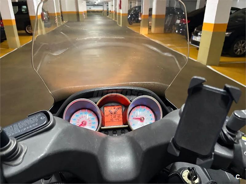 Kymco Super Dink 300 – Vista 4