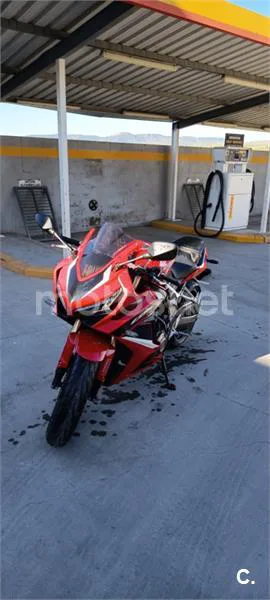 Honda CBR650R - Vista 9