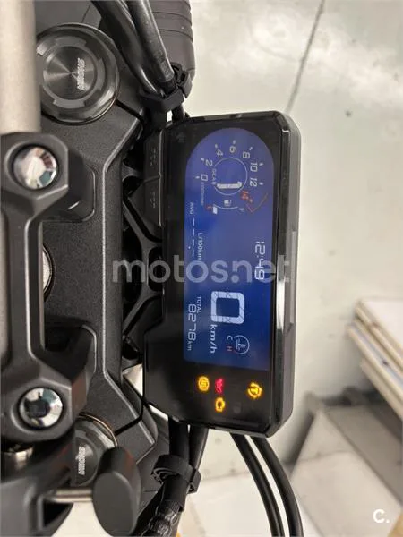 Honda CB 650 R – Vista 11