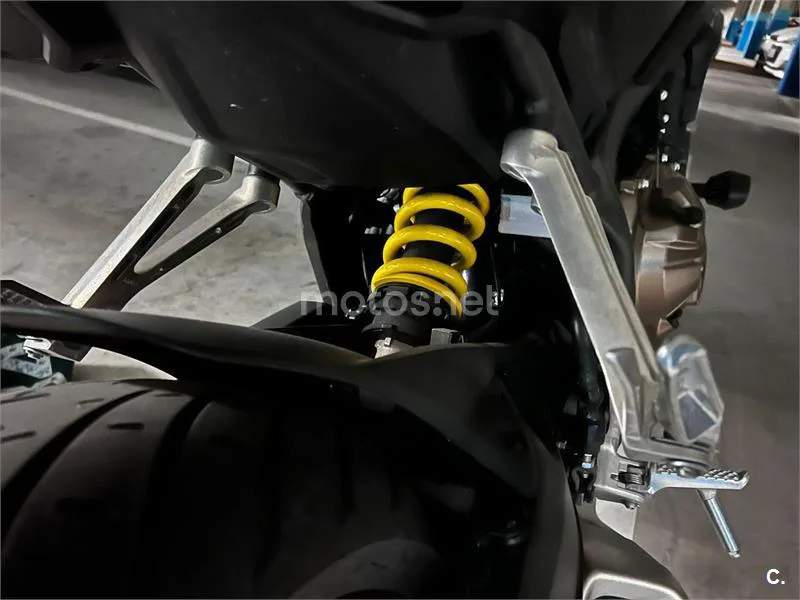 Honda CB 650 R – Vista 9