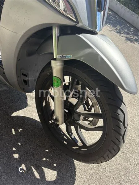 Kymco People S 125 – Vista 5