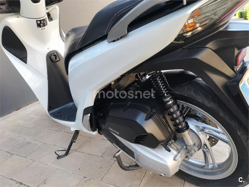 Honda SH 125i – Vista 4