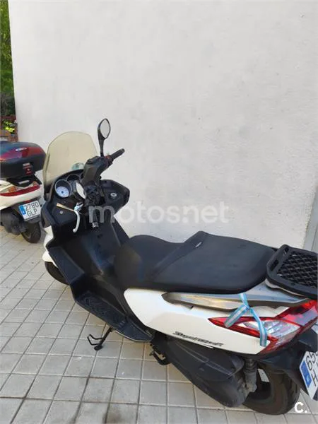 Kymco Super Dink 125 – Vista 2