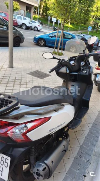 Kymco Super Dink 125 – Vista 3