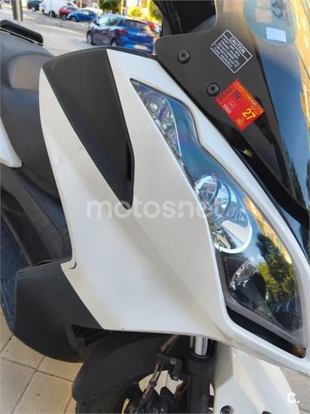 Kymco Super Dink 125 – Vista 5
