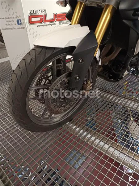 Triumph Tiger 800 – Vista 17