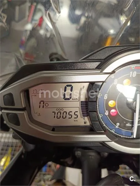 Triumph Tiger 800 – Vista 20